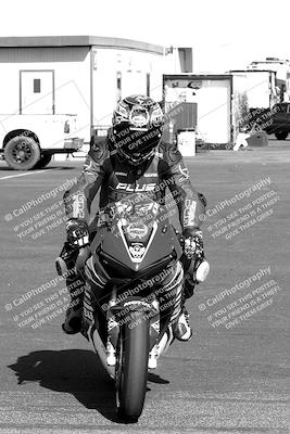 media/Apr-10-2022-SoCal Trackdays (Sun) [[f104b12566]]/Around the Pits/